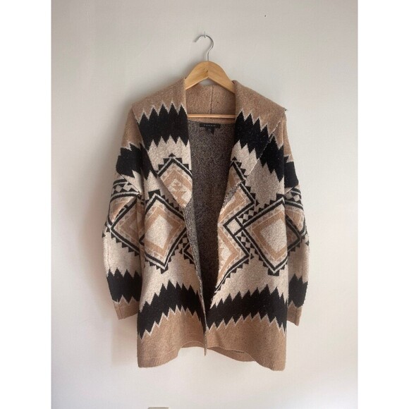 Tahari Sweaters - Tahari Western Tribal Print With Bohemian Flair Open Cardigan Medium Sweater